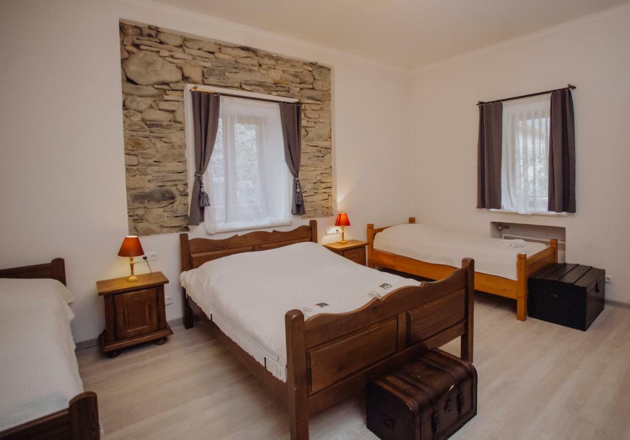 Larda Hotel เมสเตีย ภายนอก รูปภาพ